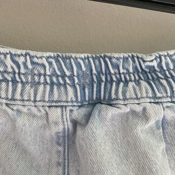 Express light wash high-waisted denim shorts size small #summer - Picture 5 of 6